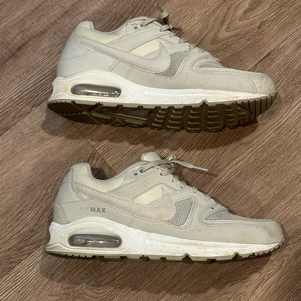 Nike Air Max Command size 9